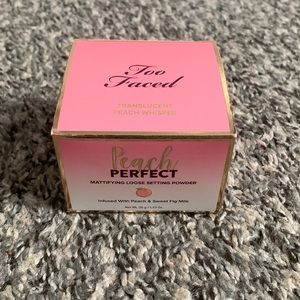 Too Faced Peach Translucent Loose Powder